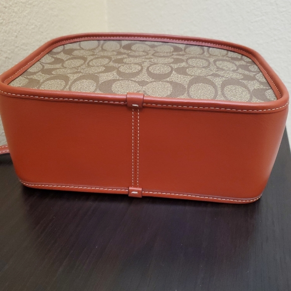 Coach  X Peanuts Lunch Pail In Signature Canvas With Snoopy And Patches - Picture 11 of 15